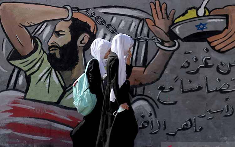 Warga Palestina Tuntut Israel Bebaskan Pelaku Mogok Makan