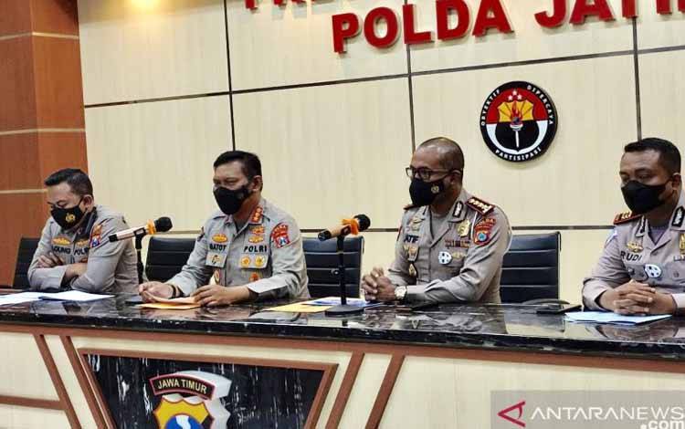 Sopir Vanessa Angel Ditahan di Polres Jombang