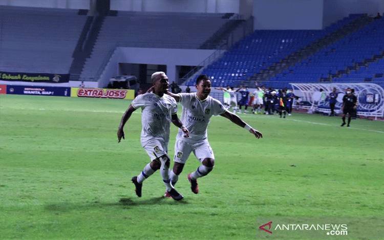 Gol Tunggal Mambrasar Menangkan Persiba atas PSBS Biak