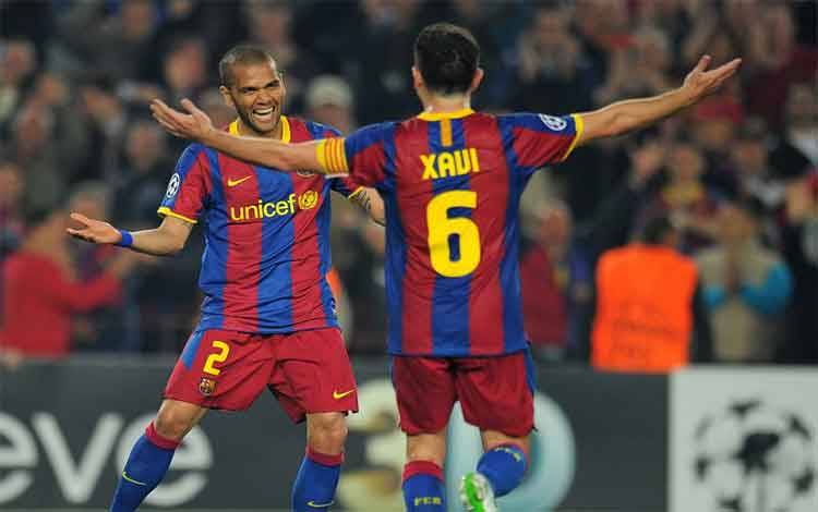 Dani Alves Resmi kembali Berseragam Barcelona