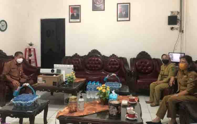 Terima Kunjungan Disdukcapil Kalteng, Ini yang Disampaikan Plt Kepala Disdukcapil Kapuas