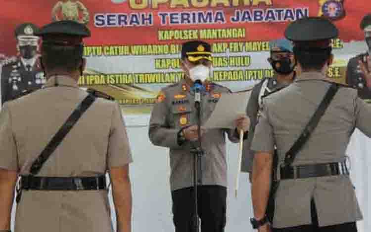 Begini Pesan Kapolres Kapuas pada Sertijab Kapolsek Mantangai dan Kapuas Hulu