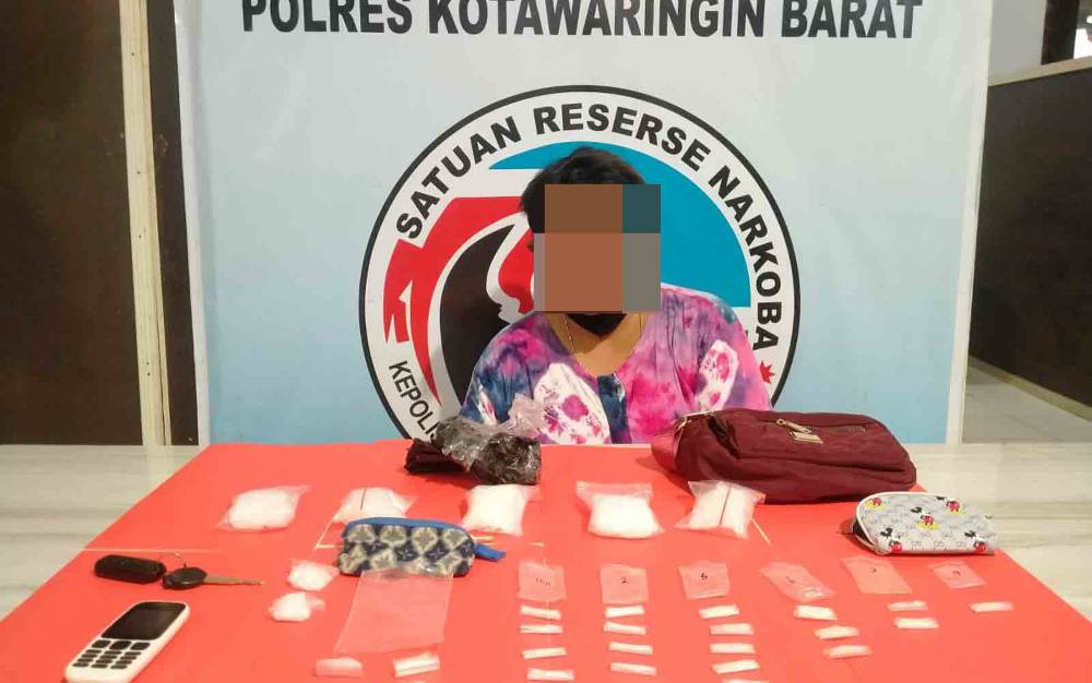 Seorang Perempuan Usia 40 Tahun di Kobar Ditangkap Polisi karena Terlibat Sabu