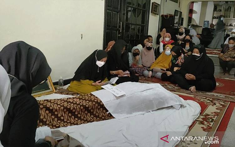 Jenazah Max Sopacua Tiba di Rumah Duka untuk Dishalatkan