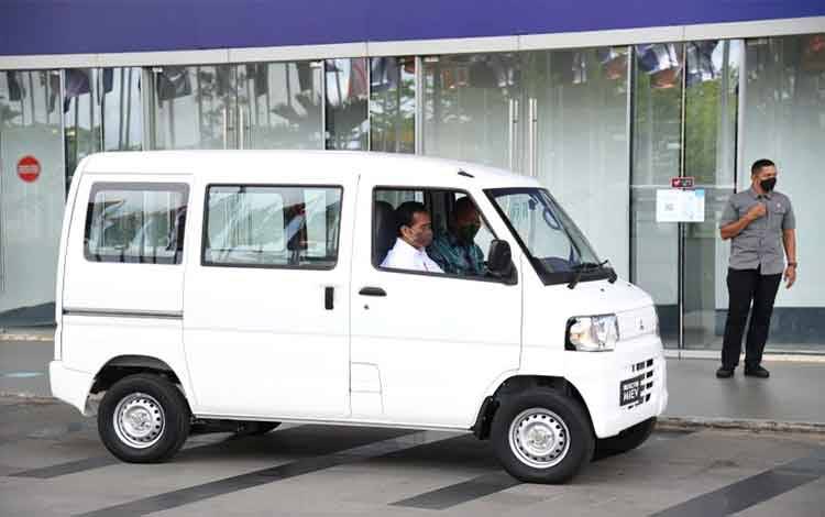 Presiden Dorong Pembangunan Ekosistem Mobil Listrik