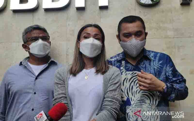 Nirina Zubir Rugi Rp 17 Miliar akibat Ulah Mafia Tanah