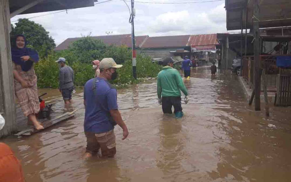 Anggota DPRD Imbau Semua Pihak Saling Peduli Membantu Masyarakat Terdampak Banjir