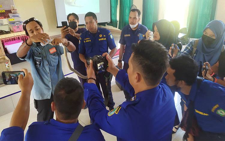 Lamandau Latih Kemampuan Penyelamatan Satwa Liar di Kotim