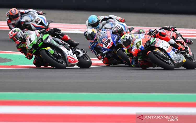 Rea Dominasi 2 Race Penutup Musim WSBK Mandalika, Yamaha Berpesta