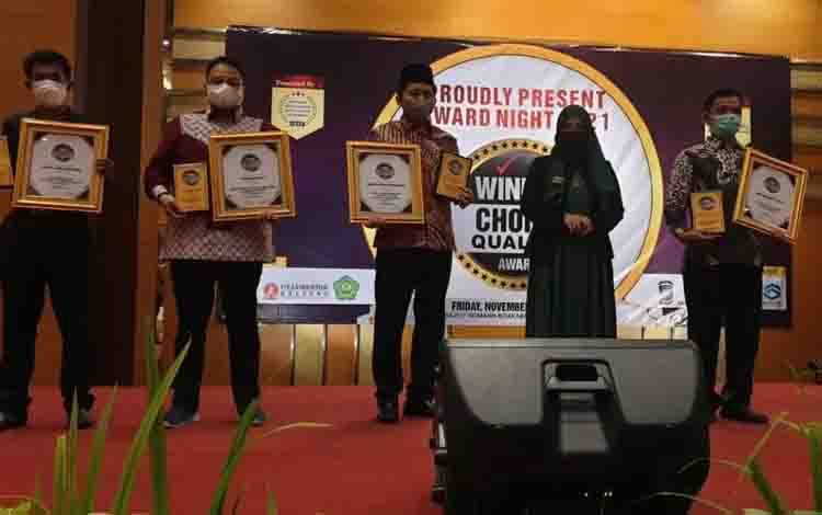 PT Jamkrida Kalteng Raih Penghargaan dari Indonesia Development Acihevement Foundation