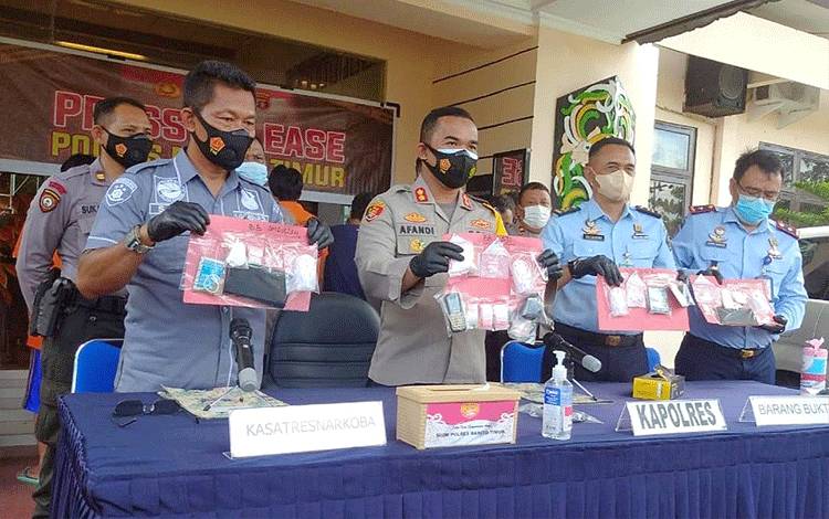 Pegawai Rutan Tamiang Layang Ditangkap Saat Edarkan Sabu dengan Mobil Dinas