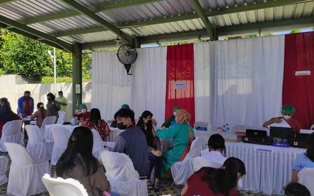HUT Ke-10 Tahun, Otoritas Jasa Keuangan Kalteng Gelar Vaksinasi Massal