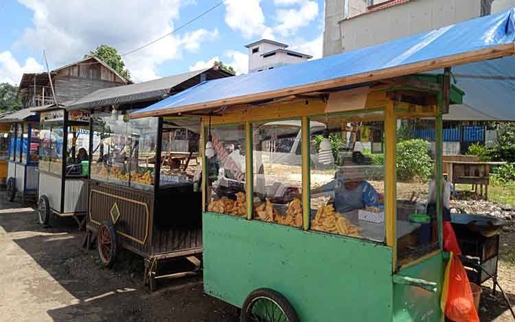 Harga Minyak Naik Hingga 35 Persen, Penjual Gorengan 'Menjerit'