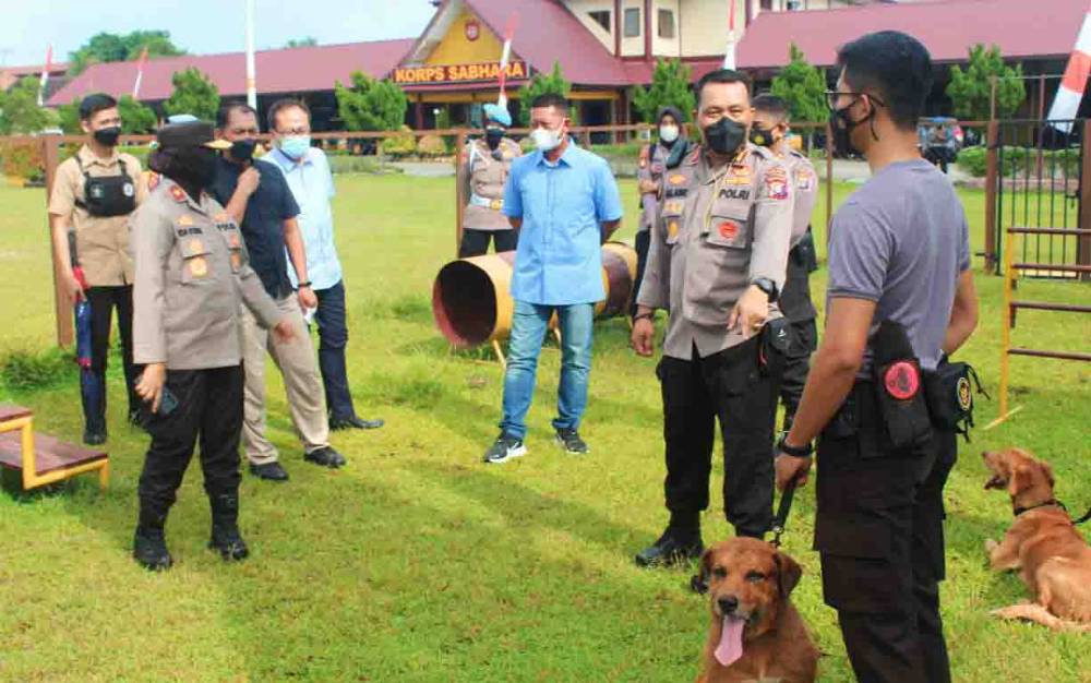 Wakapolda Kalteng Cek Kemampuan Anjing Pelacak