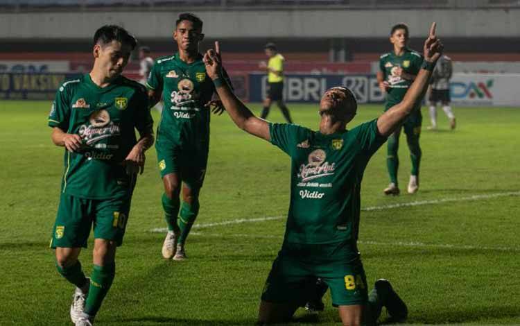 Persebaya Surabaya Benamkan Persita Tangerang 4 Gol Tanpa Balas