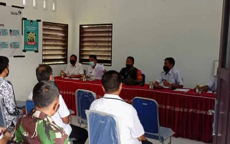 Danramil Sepang Dorong Percepatan Vaksinasi