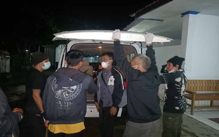 Wanita Paruh Baya Ini Ditemukan Tewas di Kebun Sawit