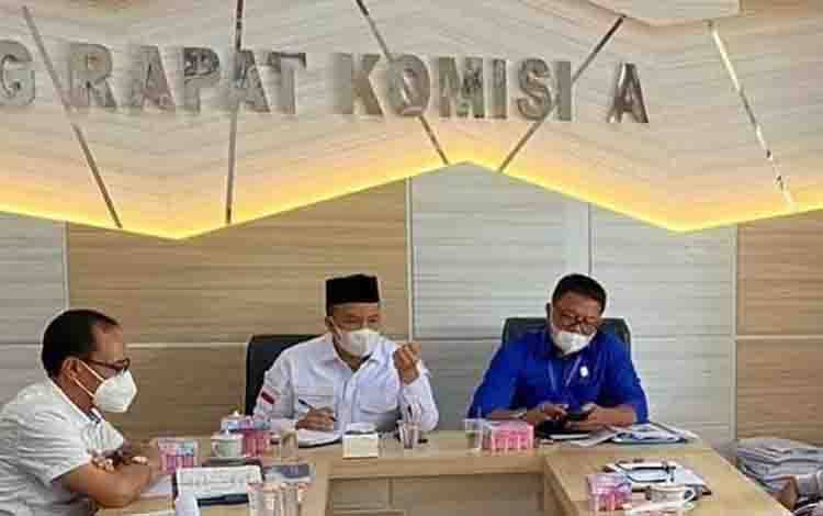 Hari Guru Nasional, Ketua Komisis A Harapkan Kesejateraan untuk Guru Honorer
