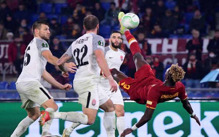 Aston Villa Umumkan Rekrutmen Tammy Abraham dari Besiktas