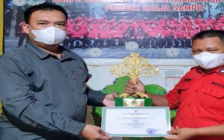 Manggala Agni dan Masyarakat Peduli Api di Kotim Raih Penghargaan Wanalestari Nasional