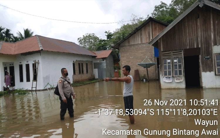 Ratusan Rumah Terendam Banjir di Kecamatan Gunung Bintang Awai