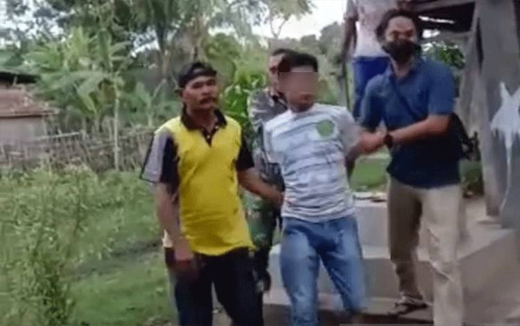 SADIS! Orang Gila Bunuh 5 Warga