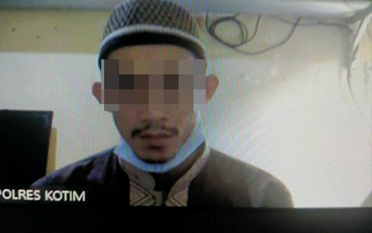 Laki-laki Ini Ditangkap saat Datang ke Rumah Keluarganya