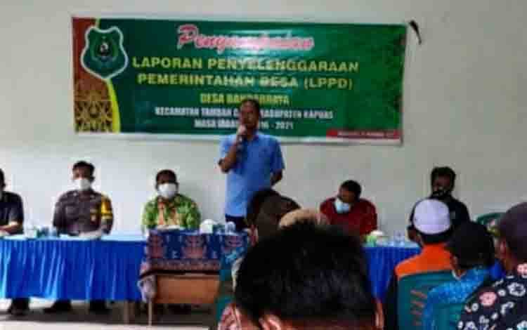 Camat Tamban Catur Sambut Baik Penyampaian LPPD Kades Bandar Raya