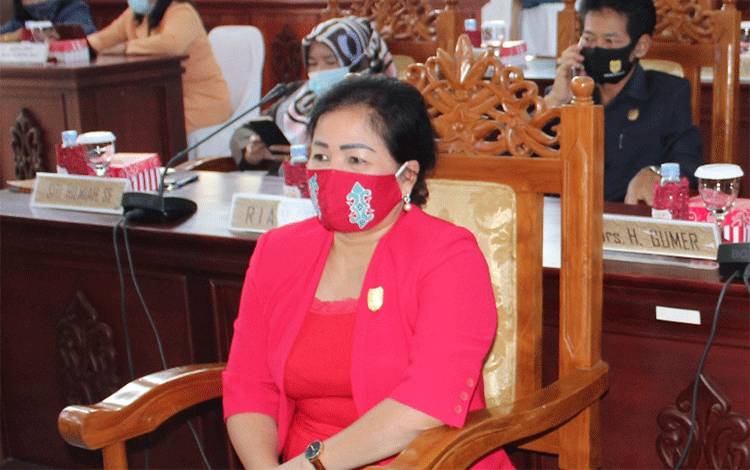 Srikandi DPRD Gunung Mas Ingatkan Waspada DBD