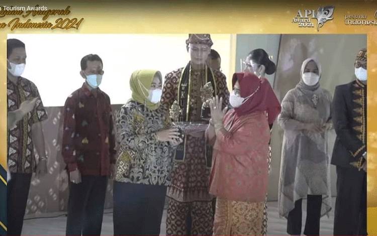 Destinasi Wisata Kobar Borong Penghargaan API Award 2021