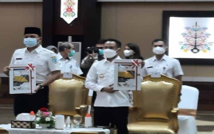 Wali Kota Palangka Raya Terima DIPA 2022
