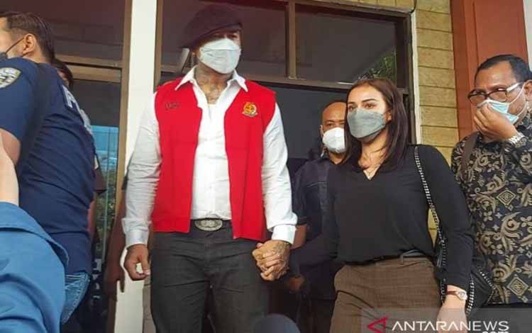 Jerinx Jalani Penahanan di Rutan Polda Metro