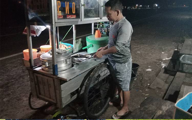 Warga Keluhkan Harga Minyak Goreng terus Naik
