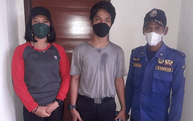 Pria Ini Terkunci di Toilet dan Minta Bantuan Petugas Damkar