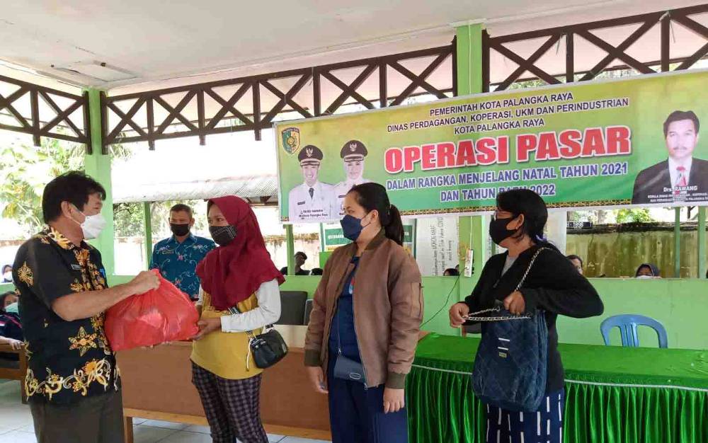 Operasi Pasar Jelang Akhir Tahun, Pemko Palangka Raya Sediakan 3.000 Paket Sembako Murah