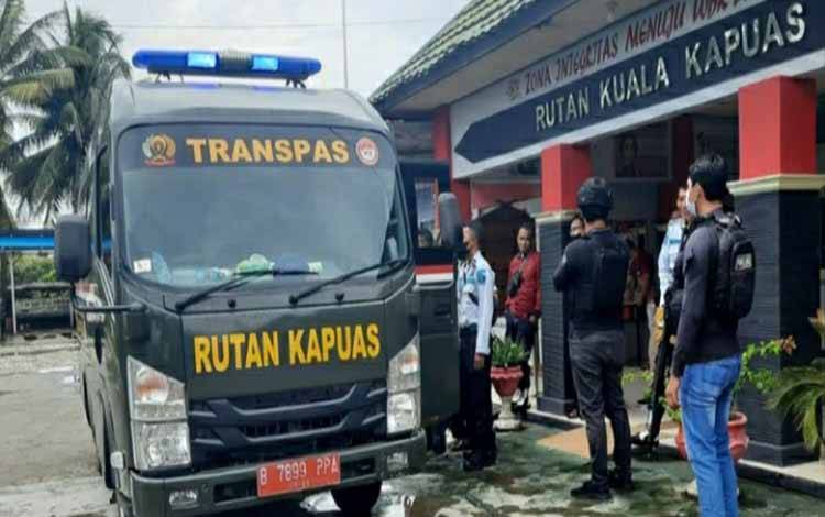 10 Napi Rutan Kuala Kapuas Dipindahkan ke Lapas Palangka Raya