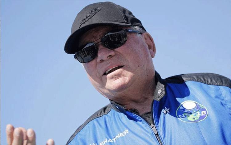 Amazon akan Tayangkan Dokumenter Perjalanan Antariksa William Shatner