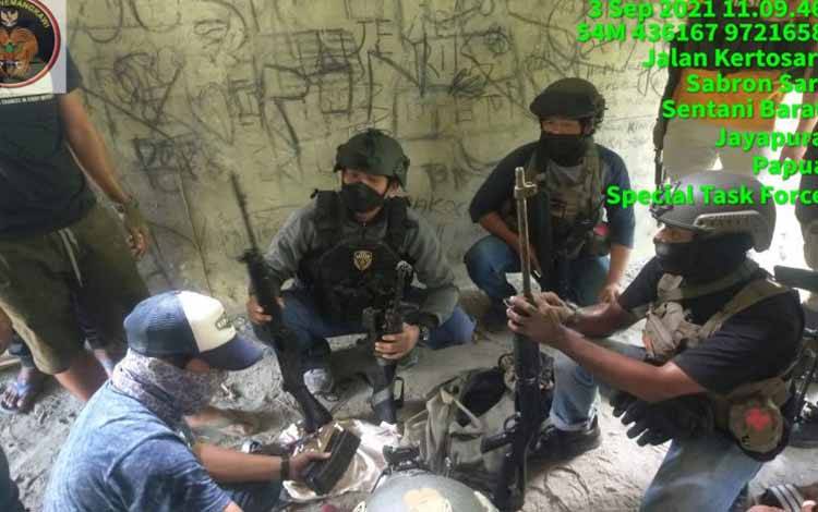Satgas Nemangkawi Lumpuhkan 1 Anggota KKB Intan Jaya