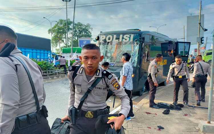 Bus SPN Polda Jambi Tabrakan dengan Truk Tewaskan 1 Siswa