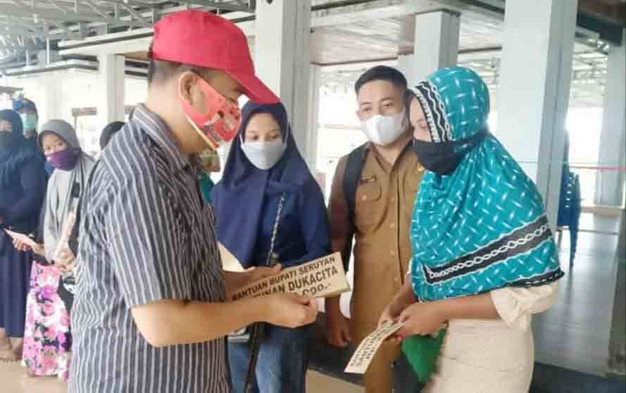 Bupati Seruyan Kembali Serahkan Santunan