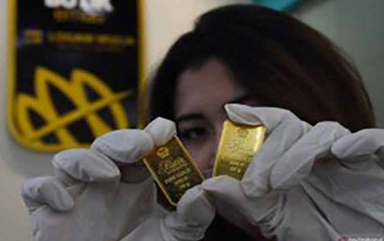 Emas Anjlok 35,9 Dolar, Risalah Pertemuan Fed Picu Reli Imbal Hasil