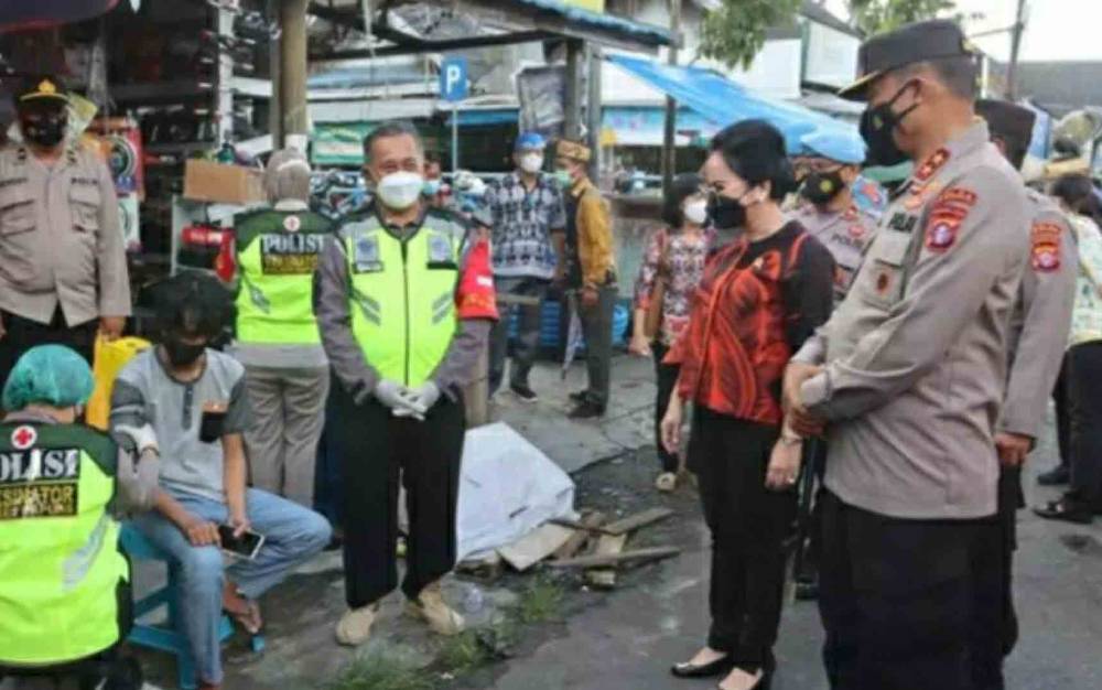Kapolda Tinjau Vaksinasi Covid-19 di Pelabuhan Danau Mare Kuala Kapuas