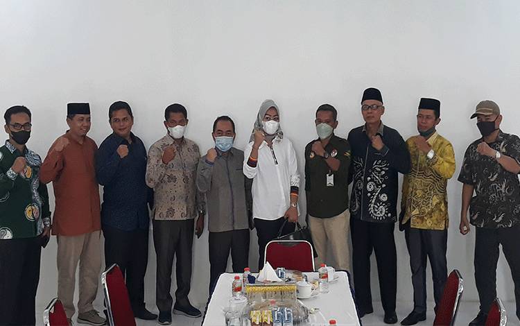 DPRD HSU Kunjungi Dinsos Kapuas Gali Informasi Proses Penyaluran Bansos Warga Terdampak Bencana