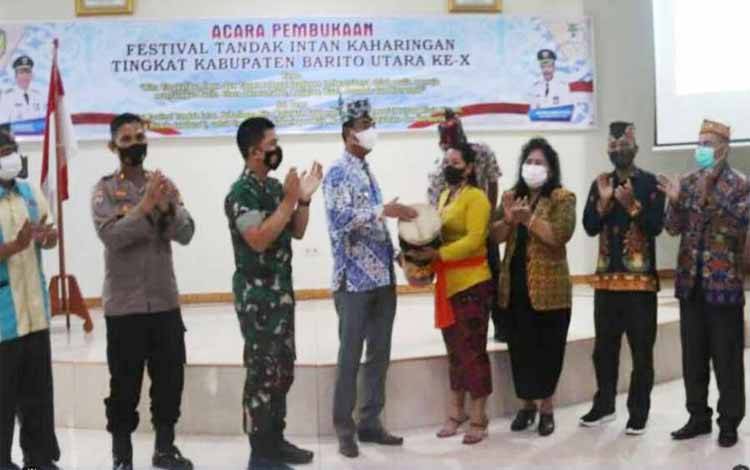 Wakil Bupati Barito Utara Buka Festival Tandak Intan Kaharingan Tingkat Kabupaten