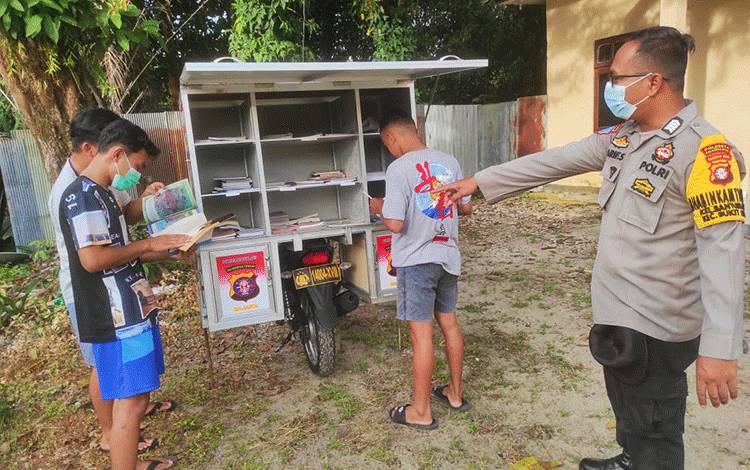 Polsek Bukit Batu Miliki Motor Literasi Tingkatkan Minat Baca Anak