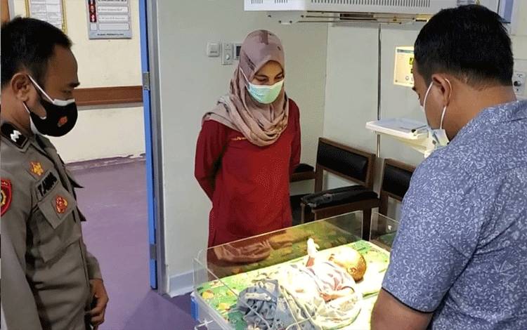 Berat dan Panjang Bayi Perempuan Ditemukan di Semak-semak Segini