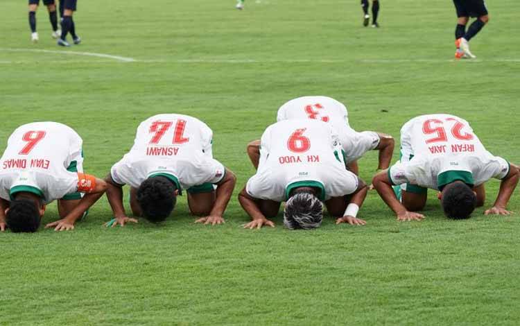 Pelatih Laos Puji Irfan Jaya