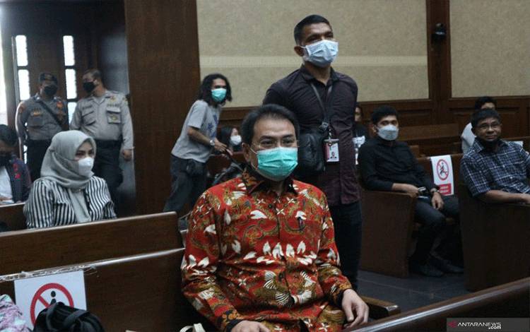 Saksi Ungkap Uang dari Rumah Azis Syamsuddin untuk Hilangkan Nama