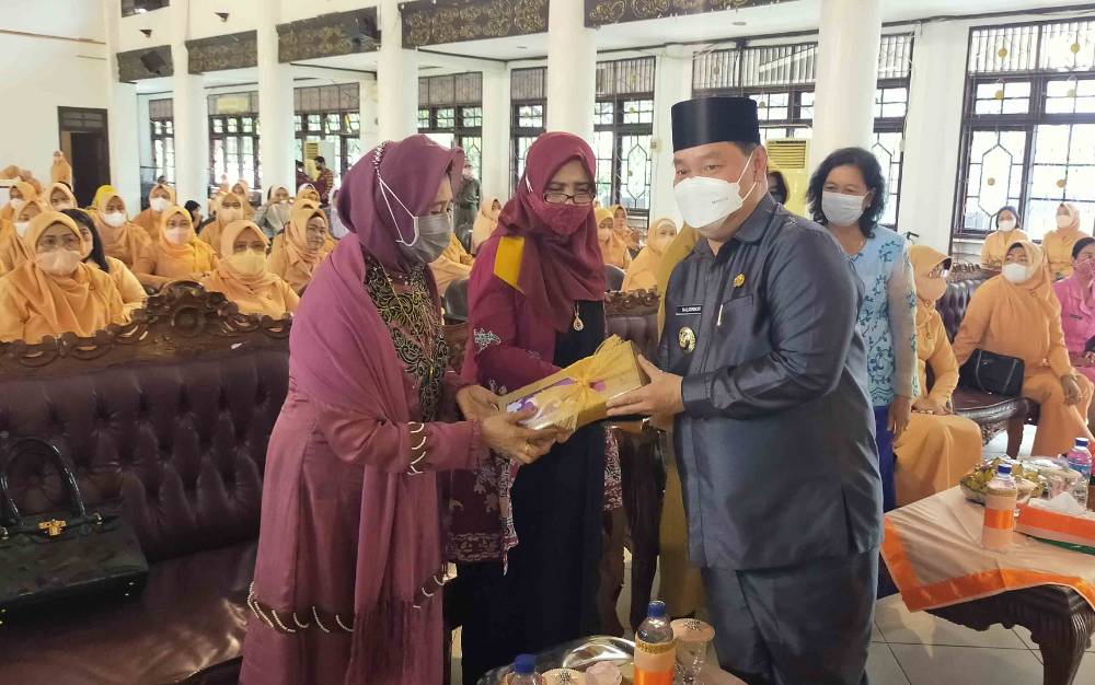 Anggota DWP Dituntut Berperan Aktif Dalam Pembangunan di Kotim