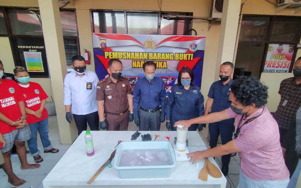 Polres Kotim Musnahkan 1.000 Butir Zenith dan 33,89 Gram Sabu